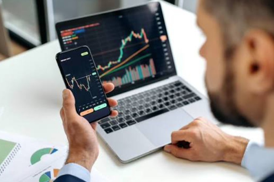 fundfireinsight.com